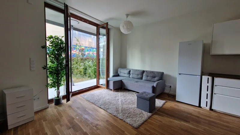Moderne Vollmöblierte 2-Zimmer-Wohnung | 52 m²  Berlin mit privaten Garten — photo 1